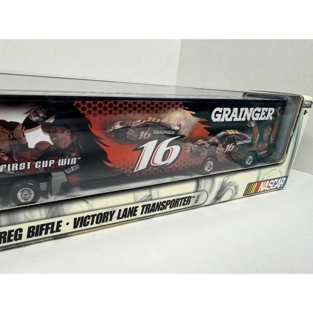 RARE Hot Wheels Greg Biffle #16 Grainger Victory Lane Transporter Sealed